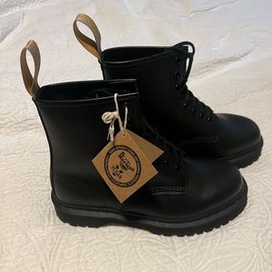 Dr Martens Vegan 1460 Bex Mono Lace Up Boots - BRAND NEW